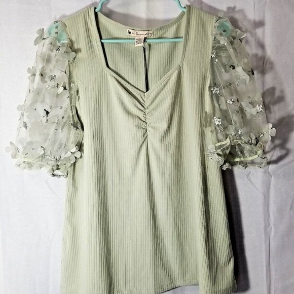 A Love Story - Dianna Sweetheart Shape Neck w/ Elbow Puff Sleeves - Desert Sage - Picture 1 of 7